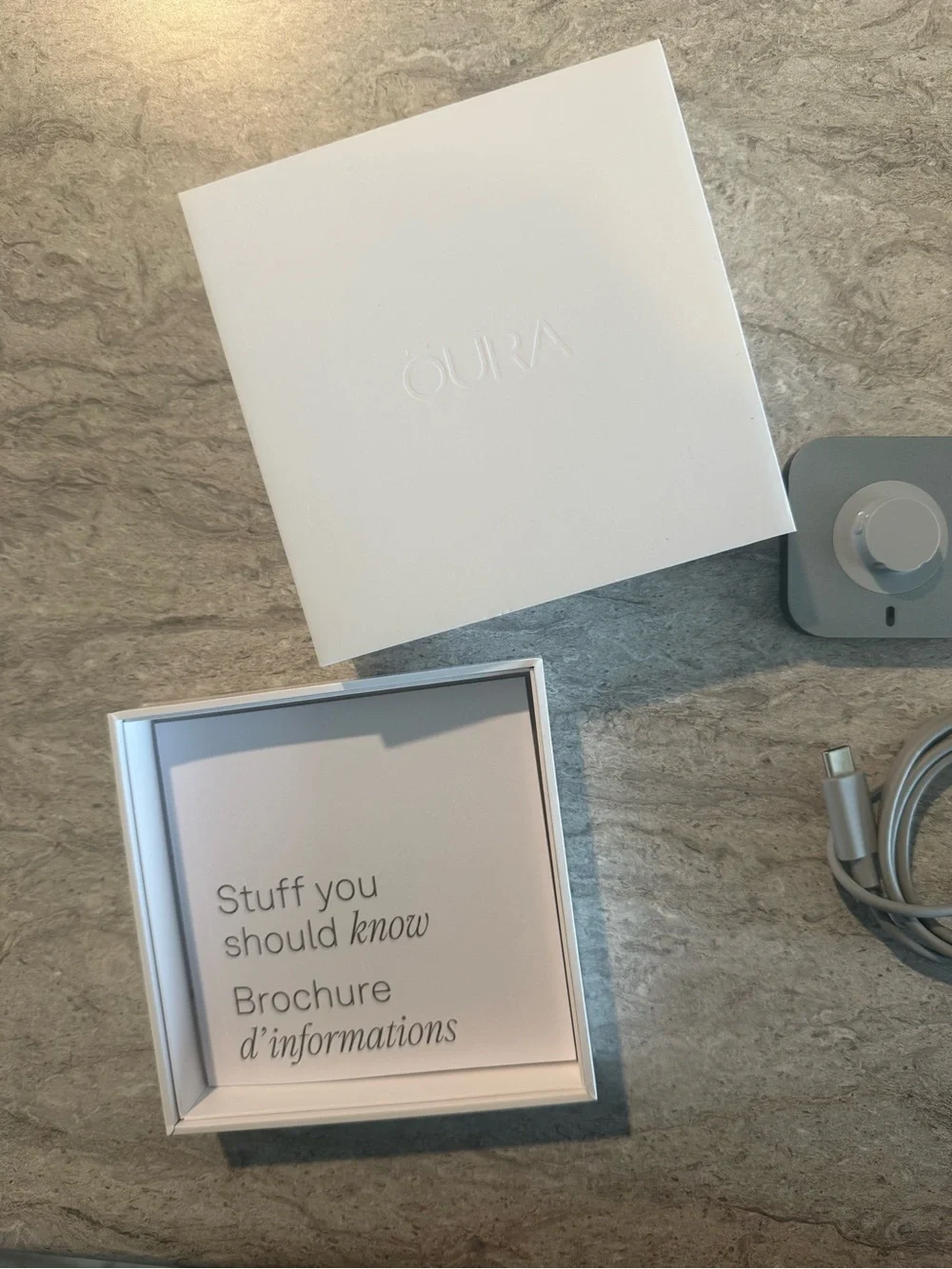 Oura Ring 4 Smart Ring in Silver by ŌURA